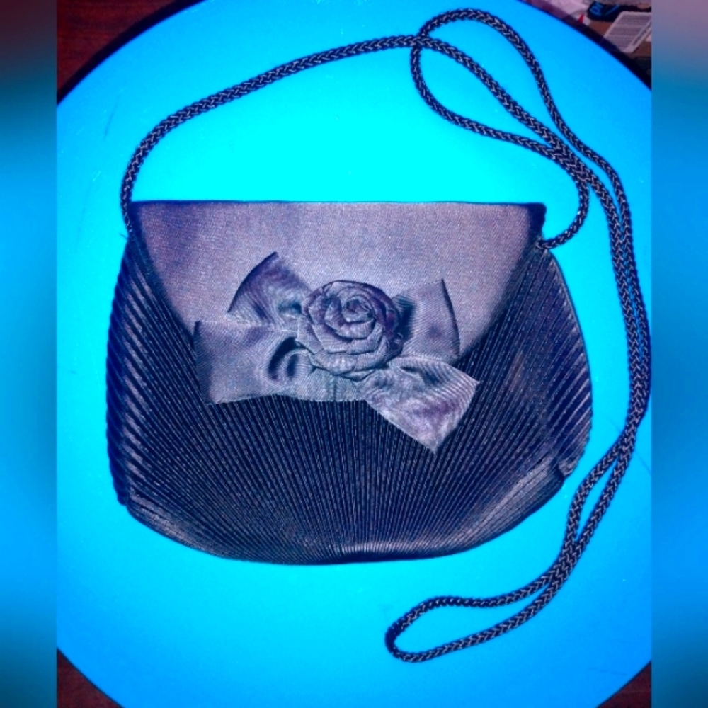 Satin Flower Crossbody Purse🌹